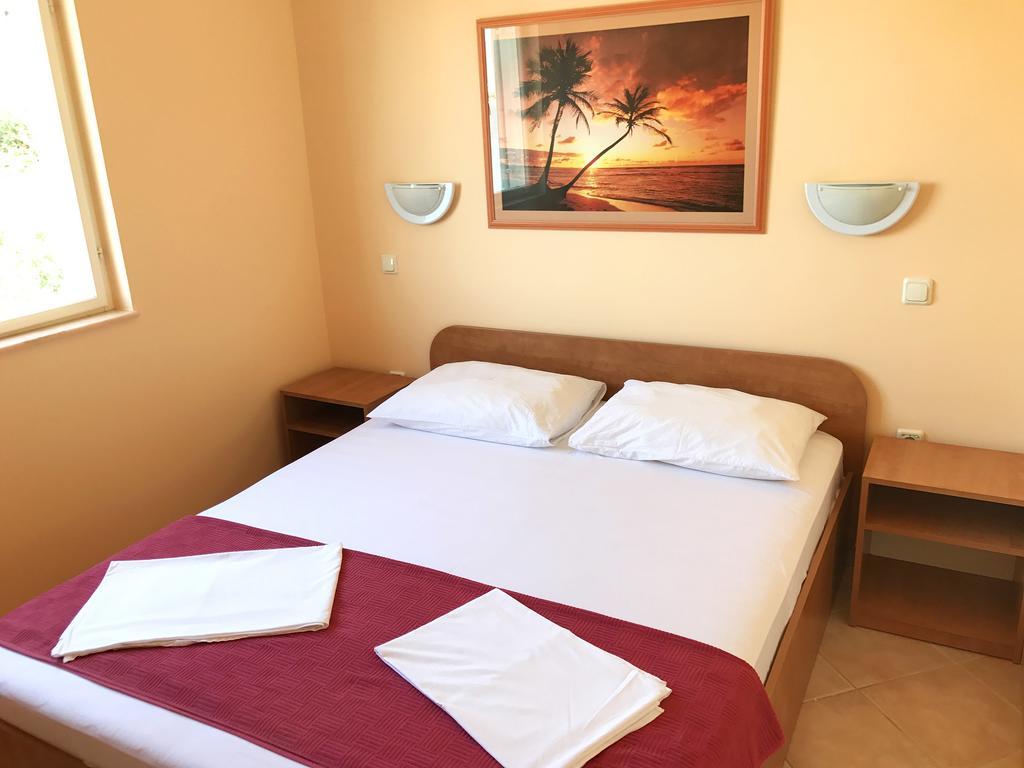 Antonio Apartments Trogir Eksteriør bilde